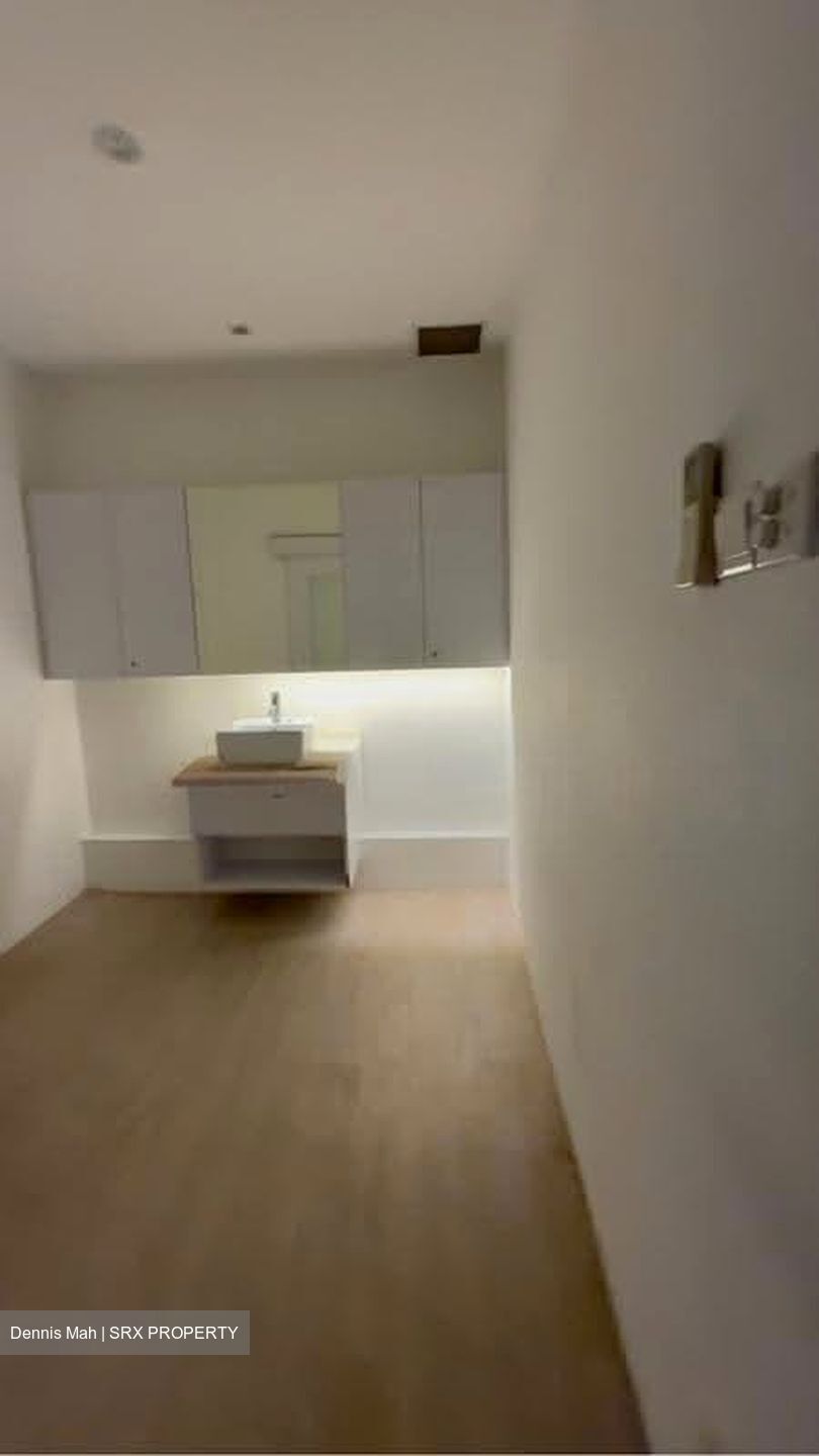 Ang Mo Kio Avenue 8 (D20), Shop House #634490991